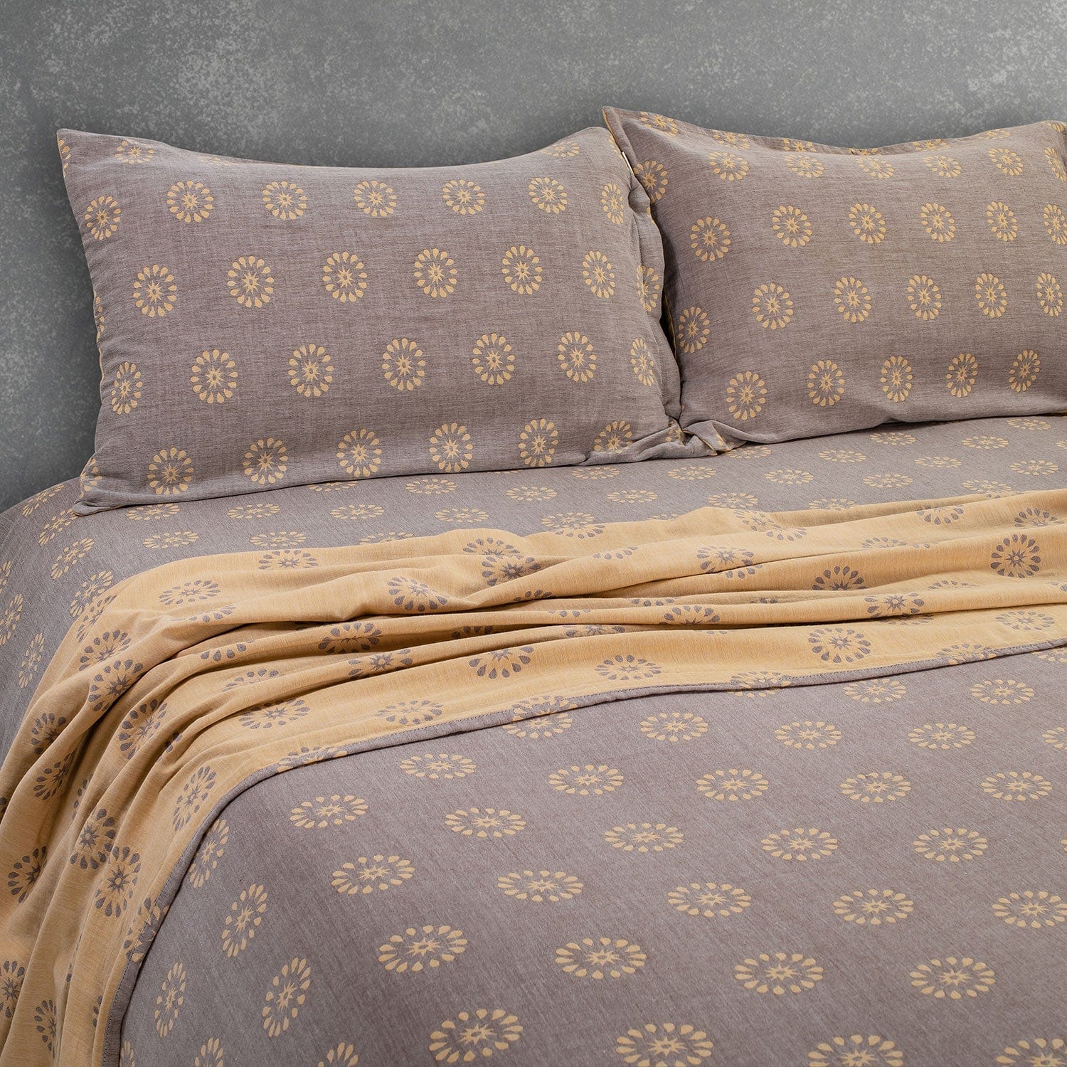 100 % Pre Washed Jacquard Reversible Cotton Bedding - Image 6