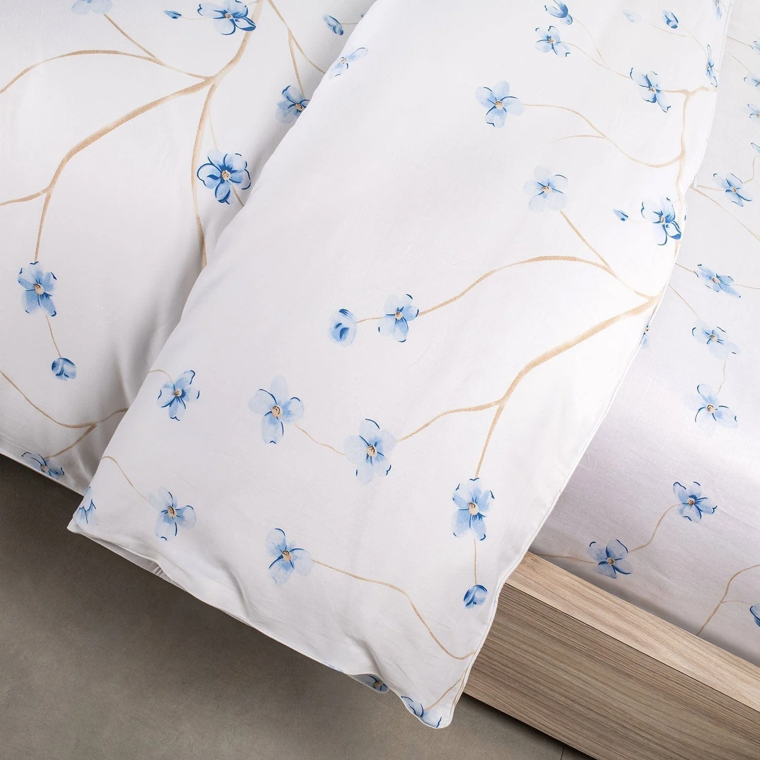 400 Tc 100% Cotton White Prints Bedding Collection - Image 9