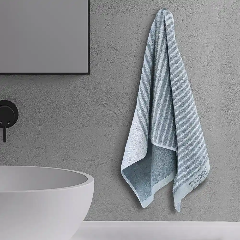 Esprit Gym Set / Towel With Metal Sipper Bottle - Image 3