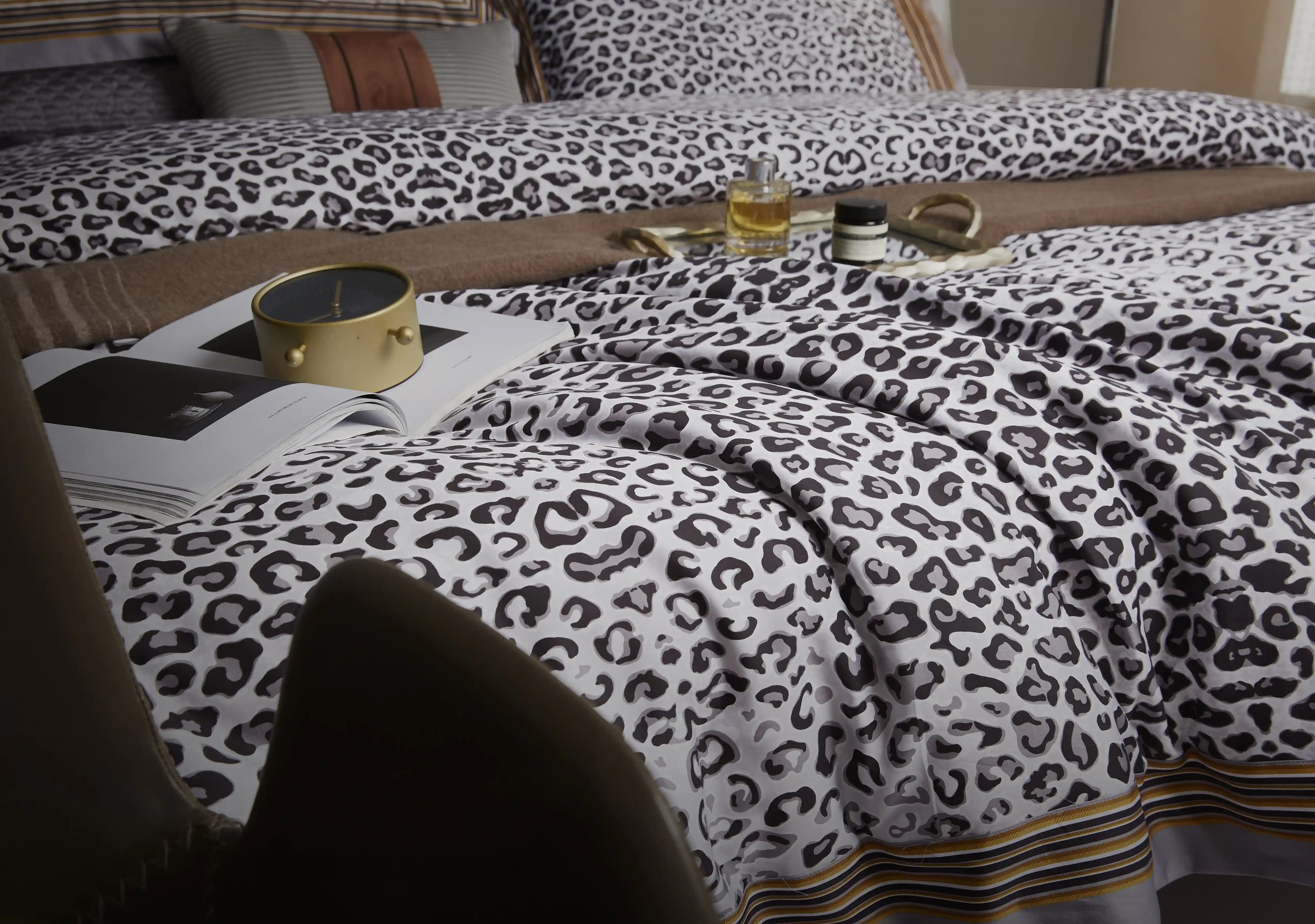 Mansion 4Pc Set - Image 3