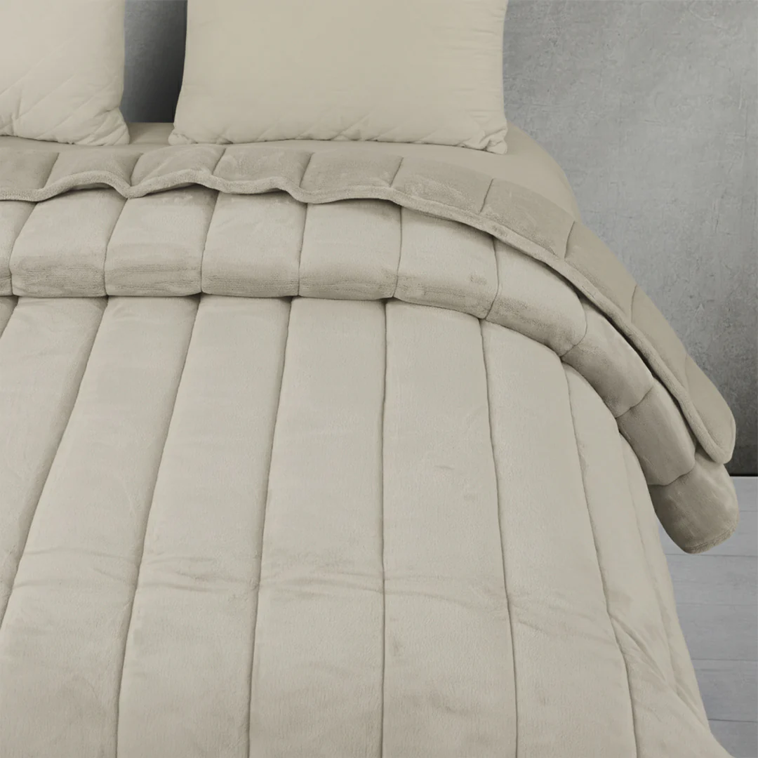 Moonwalker Arctic Polar Fleece Extreme Winter Quilt - 700 GSM - Image 18