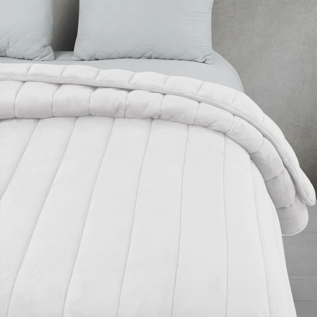 Moonwalker Arctic Polar Fleece Extreme Winter Quilt - 700 GSM - Image 3