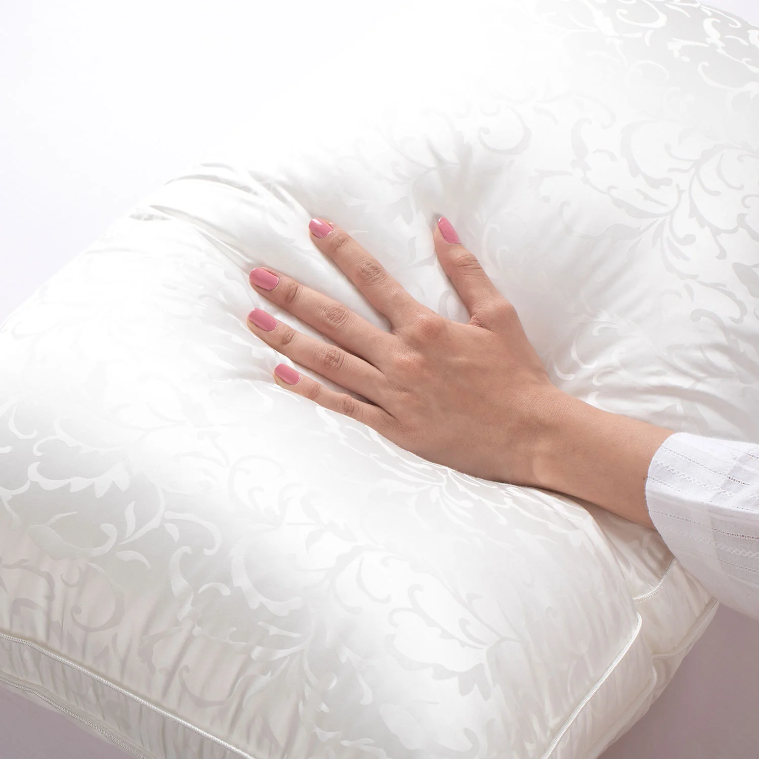 The silk Palace Pillow - Image 5