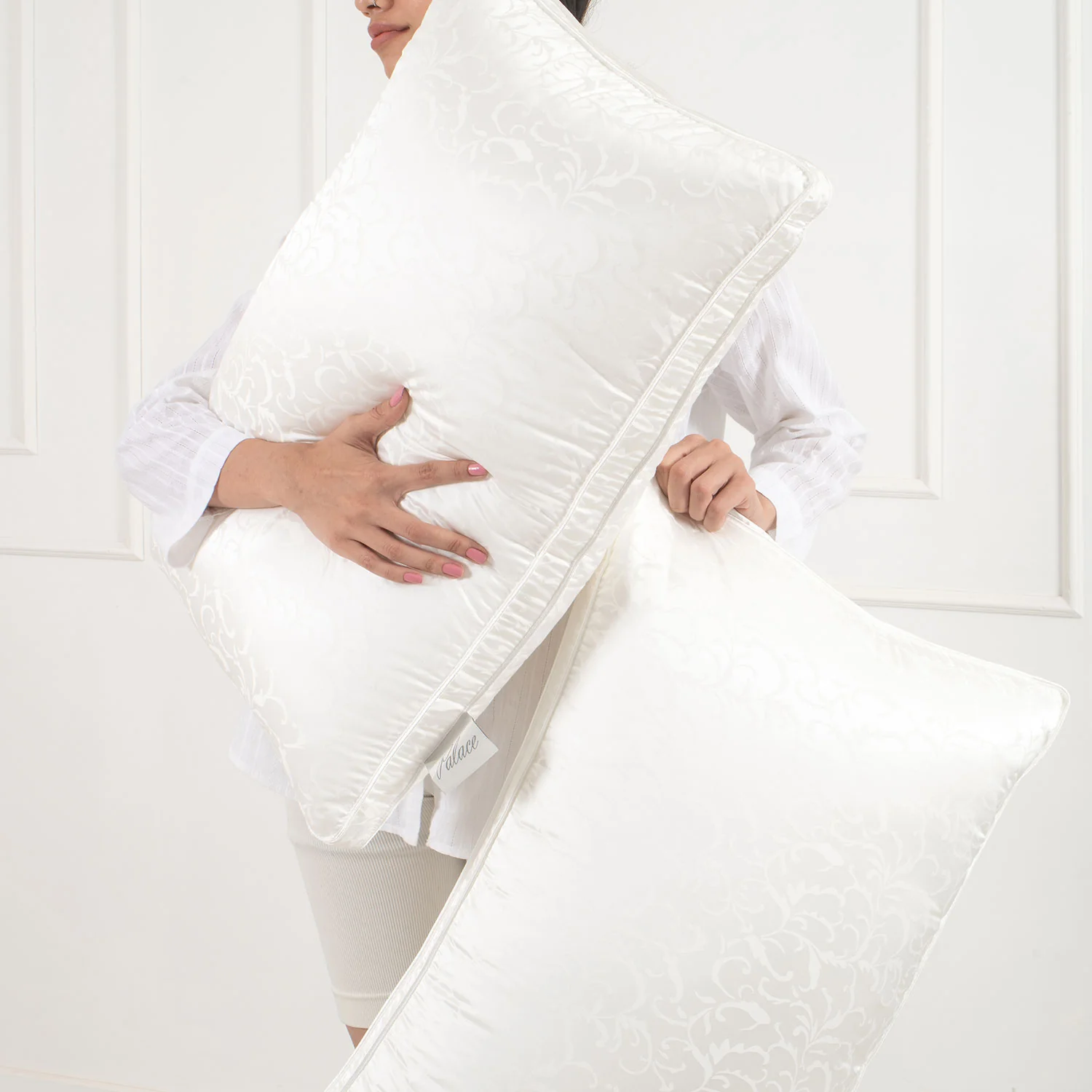 The silk Palace Pillow - Image 7