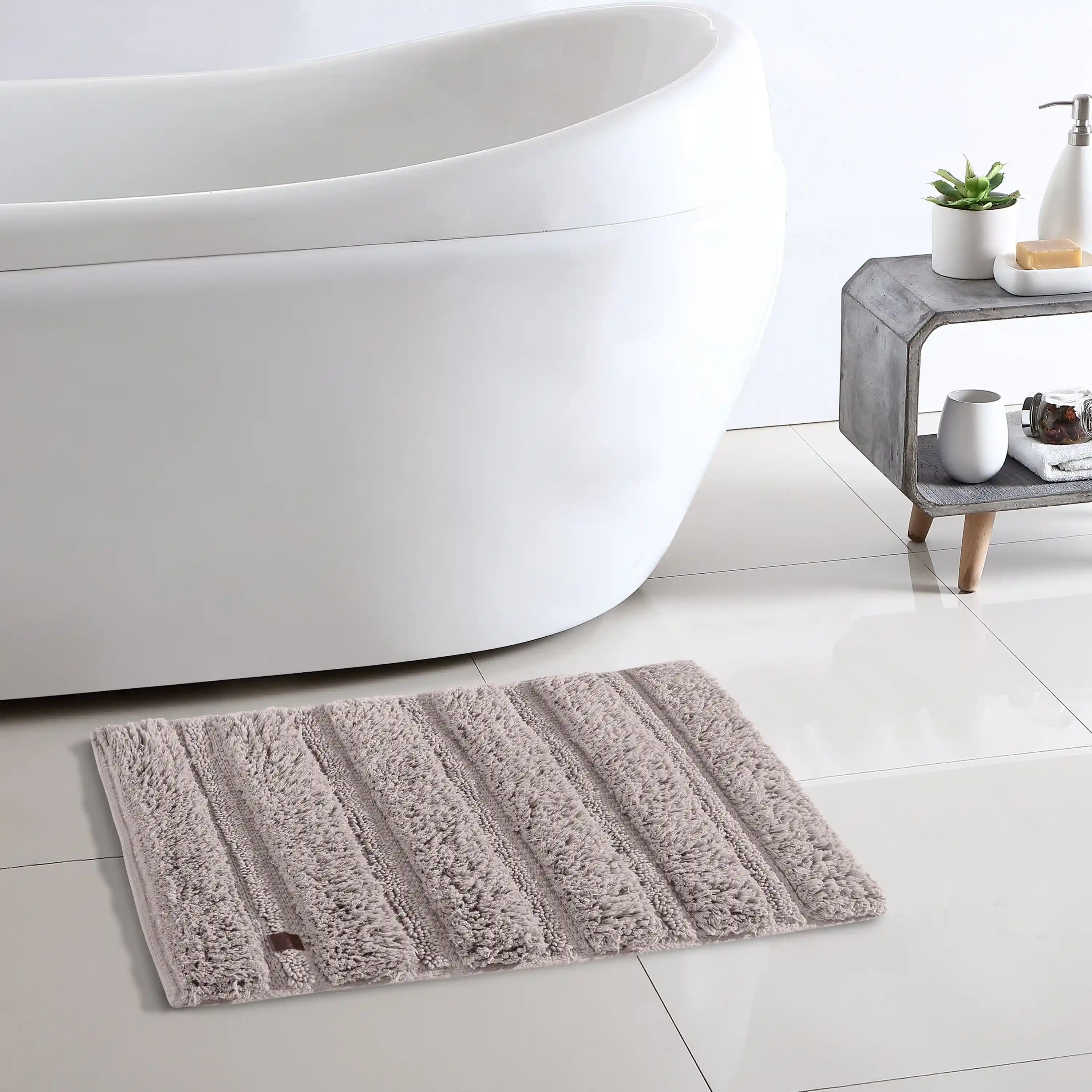 Resort Mats | Best Luxury Bath Mats For Bathroom - Image 41