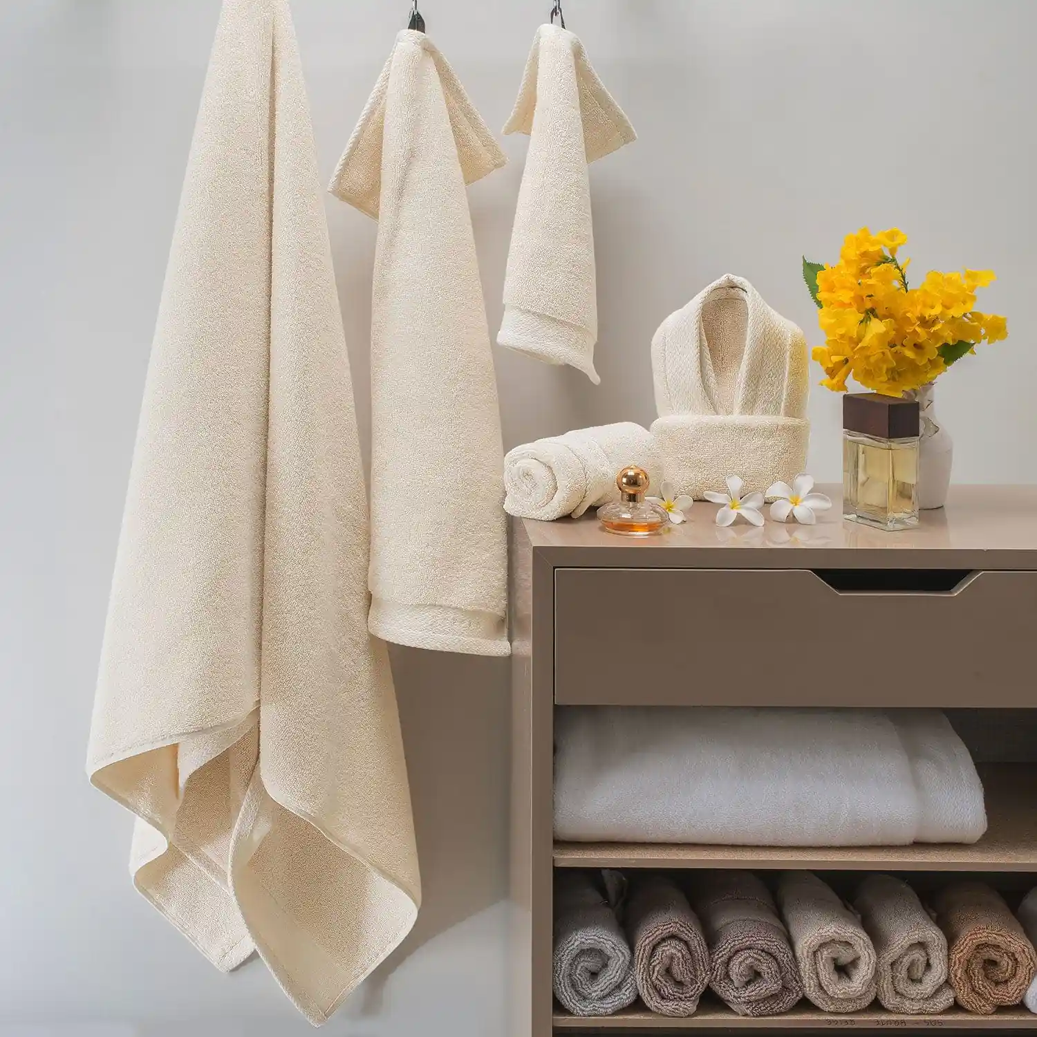 Resort - King Of Towel 3Pc Set - Image 17