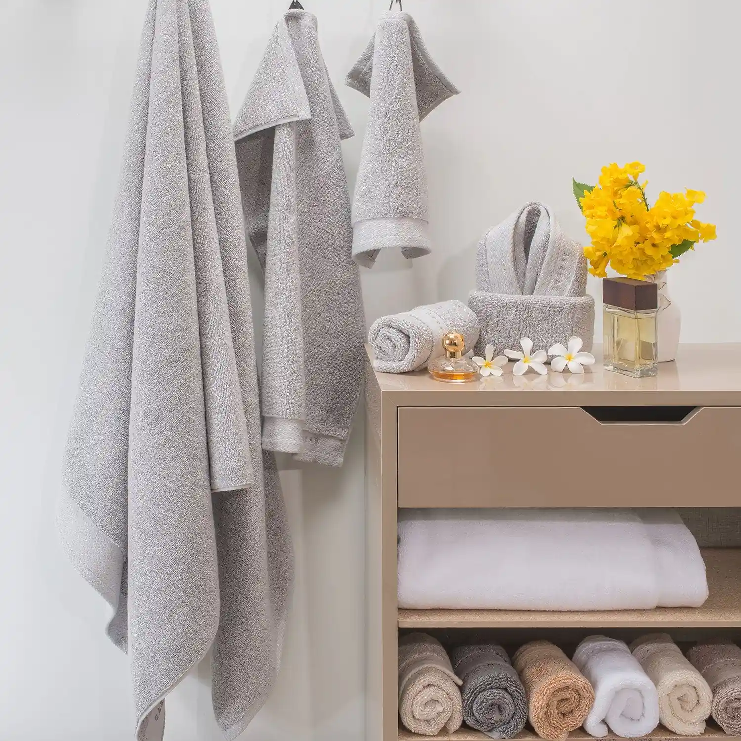 Resort - King Of Towel 3Pc Set - Image 24