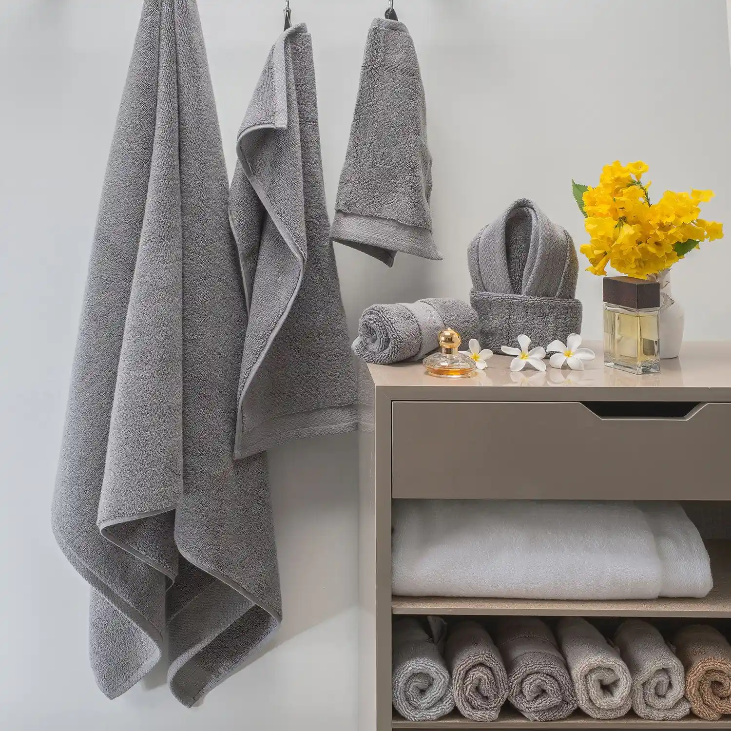 Resort - King Of Towel 3Pc Set - Image 39