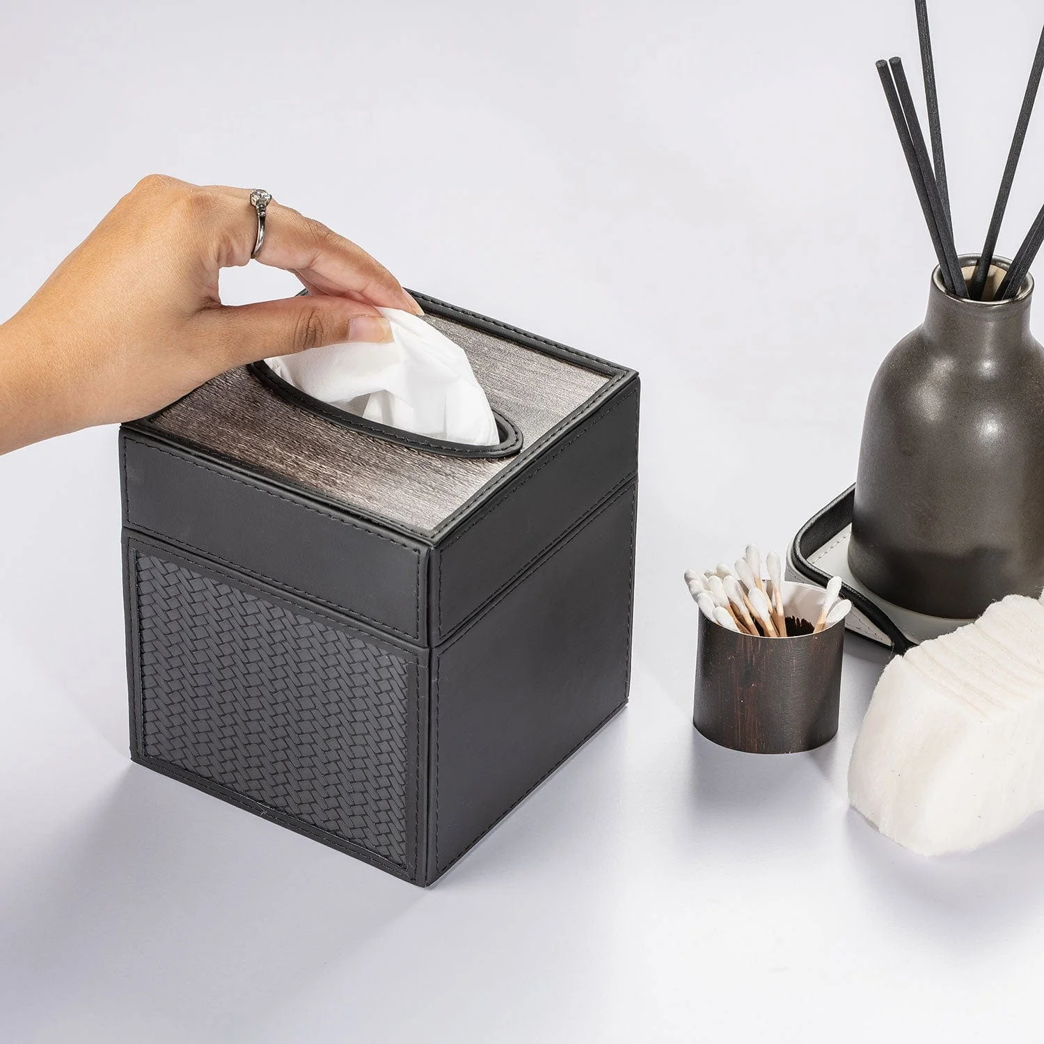 Riggiani Square Tissue Box - Image 26