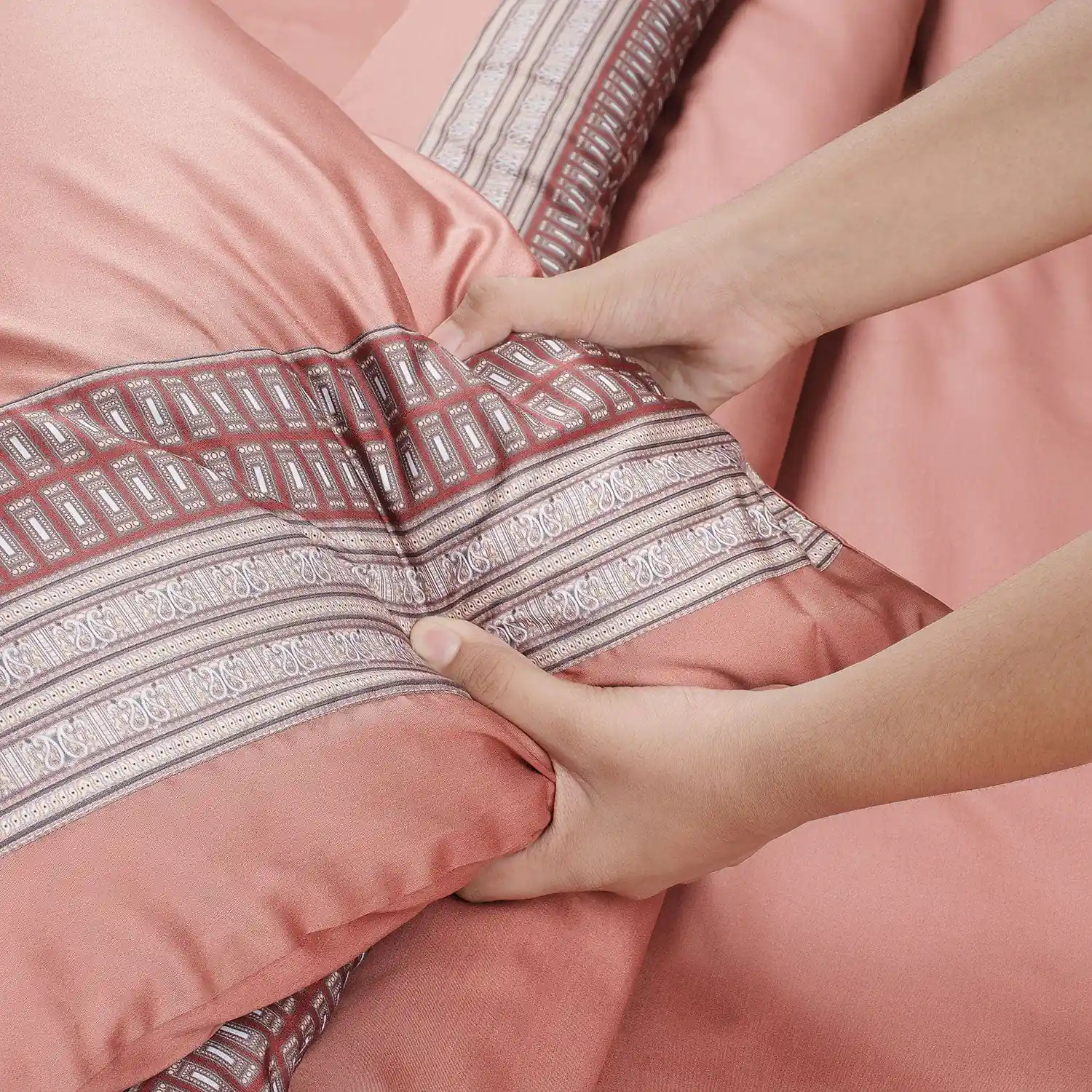 Villa Barcelona 500 Tc Bedding - Image 29