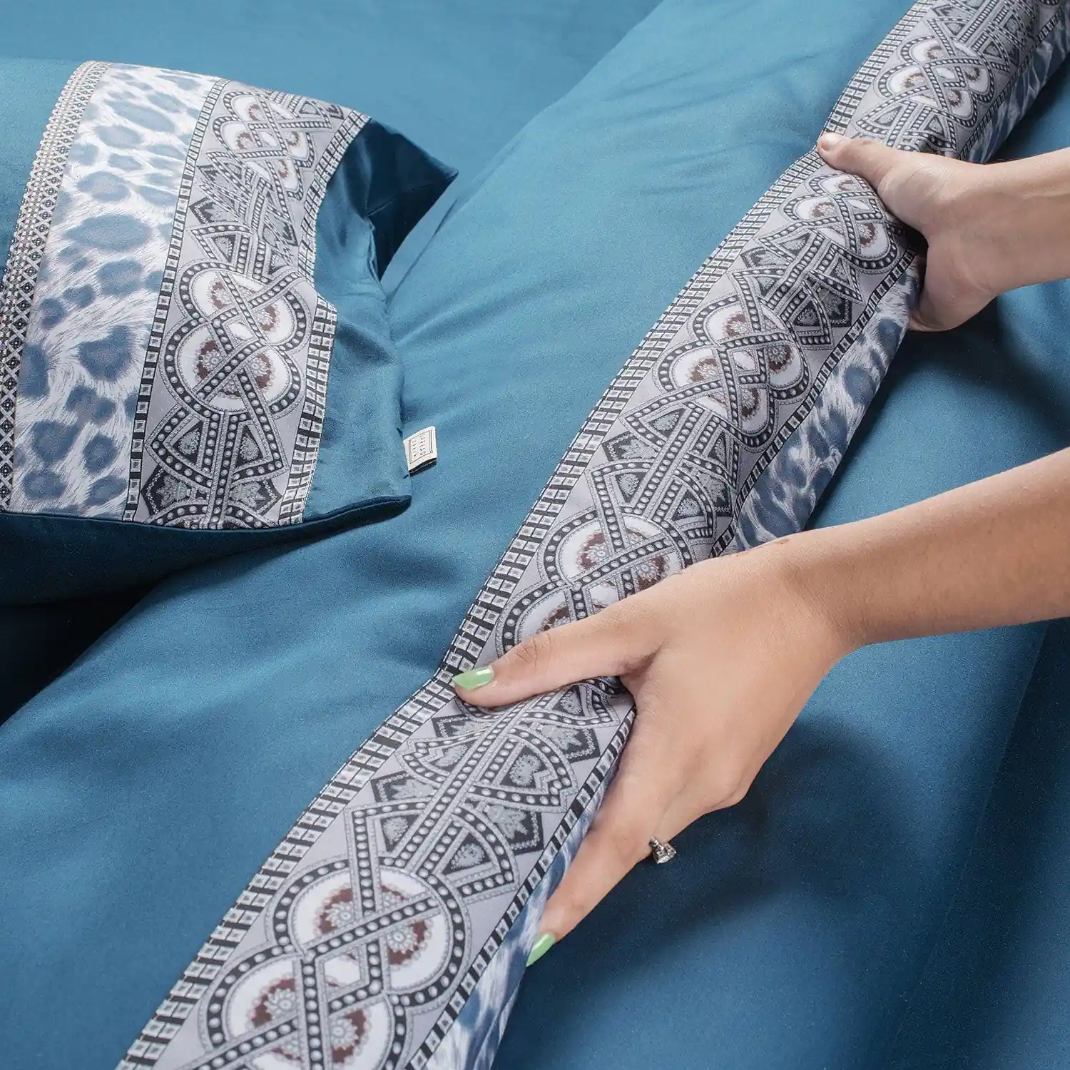 Villa Barcelona 500 Tc Bedding - Image 70