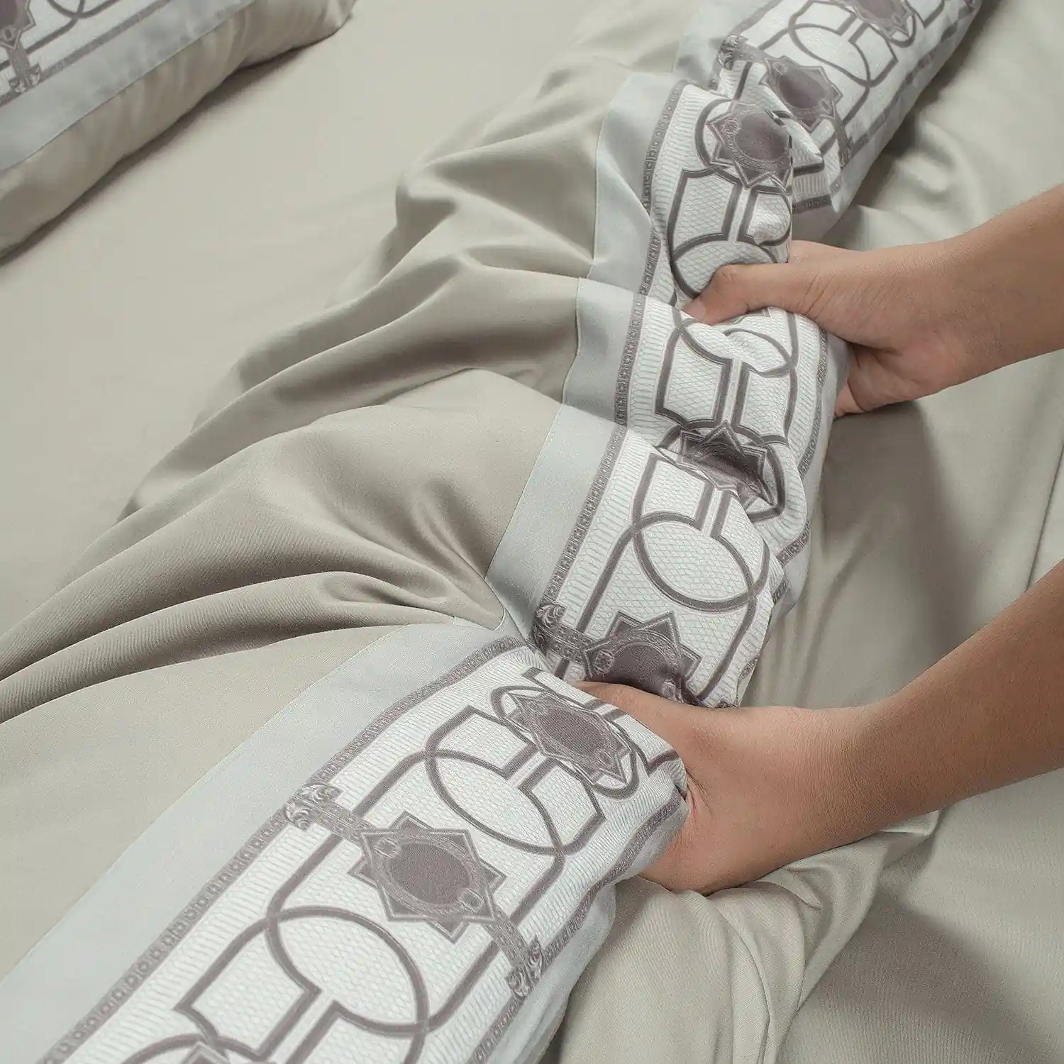 Villa Barcelona 500 Tc Bedsheets - Image 60